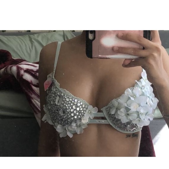 Rave Bra - Picture 4 of 6